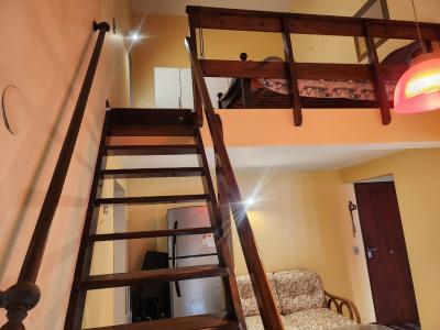 Departamento en alquiler en Pinamar. 5 ambientes, 2 ba&ntilde;os y capacidad de 1 a 6 personas. Cerca de la Playa