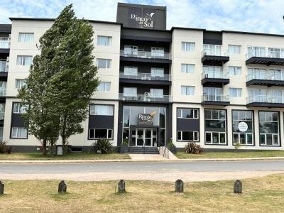 Departamento en alquiler en Pinamar. 3 ambientes, 2 ba&ntilde;os y capacidad de 2 a 6 personas. 