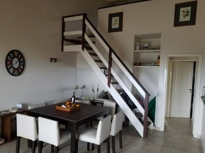 Departamento en alquiler en Pinamar. 4 ambientes, 2 baños y capacidad 6 personas. A 100 m de la playa