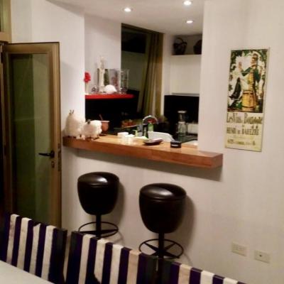 Departamento en alquiler en Pinamar. 4 ambientes, 2 baños y capacidad de 5 a 6 personas. 