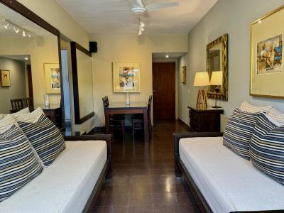 Departamento en alquiler en Pinamar. 2 ambientes, 1 baño y capacidad de 1 a 4 personas. A 100 m del centro