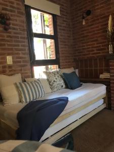 Departamento en alquiler en Pinamar. 3 ambientes, 1 baño y capacidad de 1 a 4 personas. A 200 m del centro