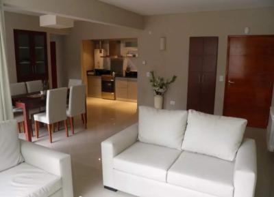 Departamento en alquiler en Pinamar. 4 ambientes, 2 baños y capacidad de 4 a 6 personas. 