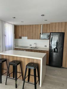 Departamento en alquiler en Pinamar. 3 ambientes, 2 baños y capacidad de 3 a 5 personas. 