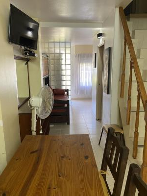 Duplex en alquiler en Pinamar. 2 ambientes, 2 baños y capacidad de 3 a 5 personas. A 100 m de la playa