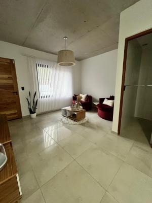 Departamento en alquiler en Pinamar. 5 ambientes, 3 ba&ntilde;os y capacidad de 2 a 6 personas. Cerca de la Universidad