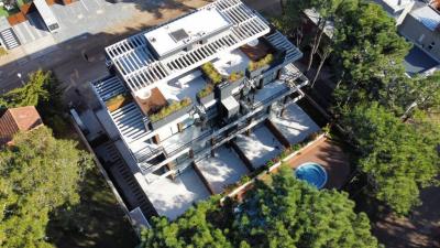 Departamento en alquiler en Pinamar. 2 ambientes, 1 baño y capacidad de 1 a 4 personas. 