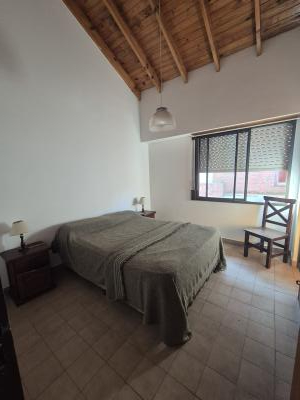 Departamento en alquiler en Pinamar. 3 ambientes, 2 baños y capacidad de 1 a 6 personas. 