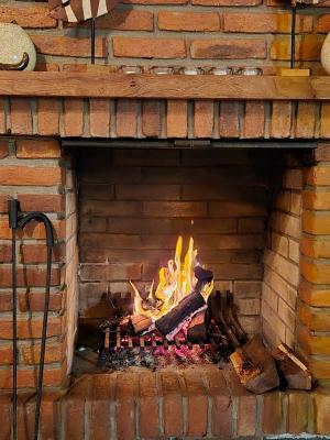 Casa en alquiler en Pinamar. 2 ambientes, 2 baños y capacidad de 2 a 3 personas. 