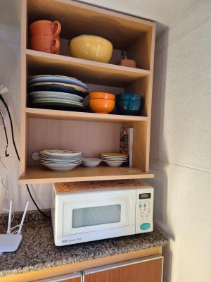 Casa en alquiler en Pinamar. 2 ambientes, 2 baños y capacidad de 2 a 3 personas. 