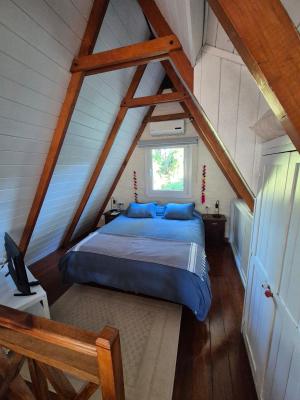 Casa en alquiler en Pinamar. 2 ambientes, 2 baños y capacidad de 2 a 3 personas. 