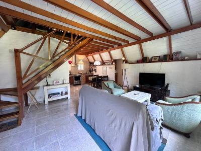 Casa en alquiler en Pinamar. 2 ambientes, 2 baños y capacidad de 2 a 3 personas. 