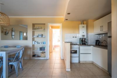 Departamento en alquiler en Pinamar. 3 ambientes, 2 baños y capacidad de 1 a 5 personas. 